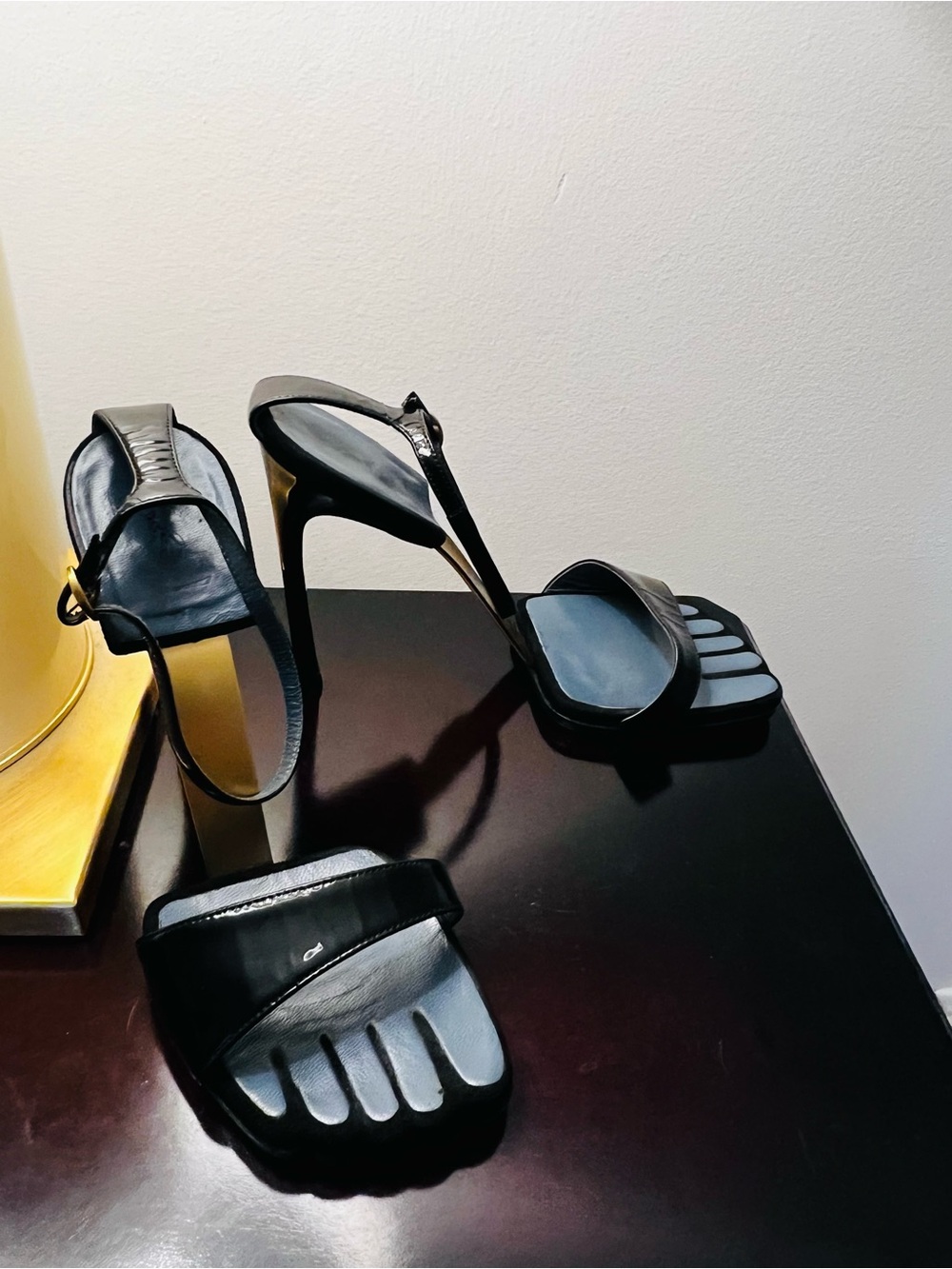 Giuseppe Zanotti‎ Black Patent Leather Toe-Sculpted Ankle-Strap Heels. Unique - Picture 3 of 6